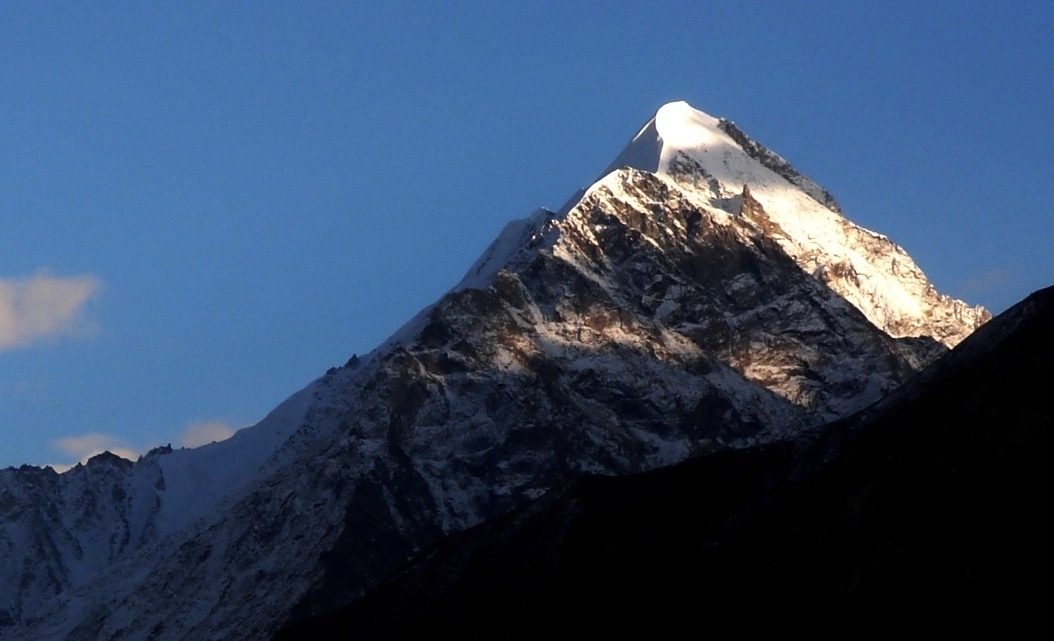 Shaigri Peak 5,690m
